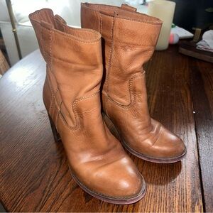 Vera Gomma Women’s Italian Made Block Heeled Leather High Ankle Boots Sz 5.5 LB